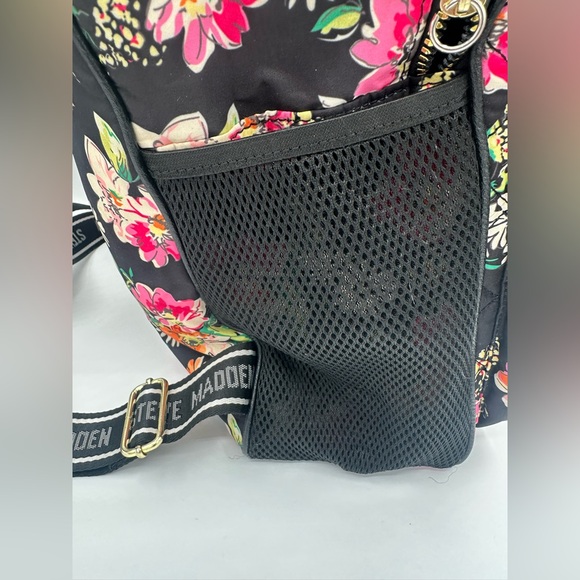 🌸 Steve Madden Quilted Floral Backpack 🌸 - Picture 10 of 17